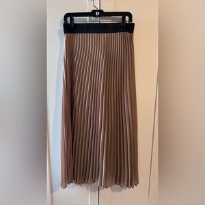 Elegant Tan Pleated Midi Skirt